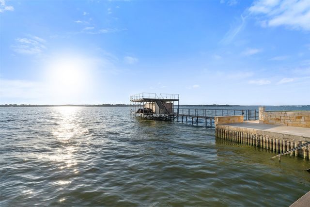 12210 Lake Forest Drive, Azle, TX 76020