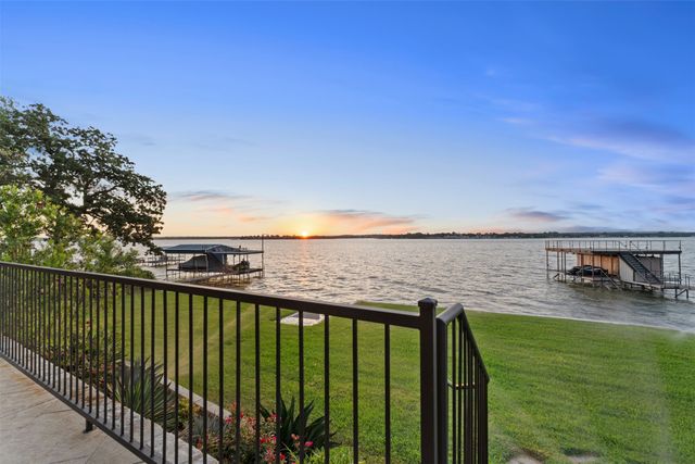 12210 Lake Forest Drive, Azle, TX 76020