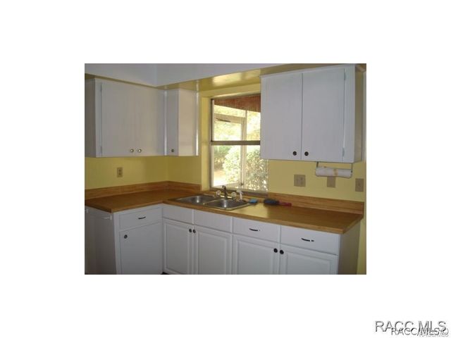 9081 N Golfview Drive, Citrus Springs, FL 34434