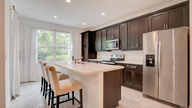 576 PARSONS Way, Deerfield Beach, FL 33442