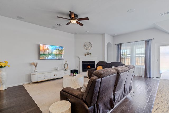 1124 Diamond Dove Drive, Little Elm, TX 75068