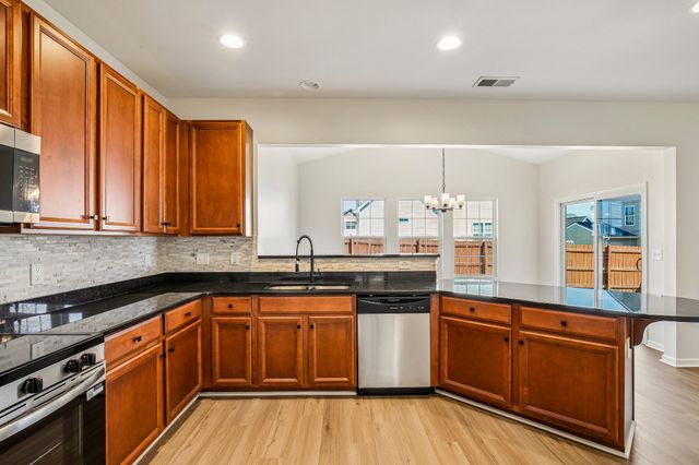 621 Betty Lou Dr, Madison, TN 37115