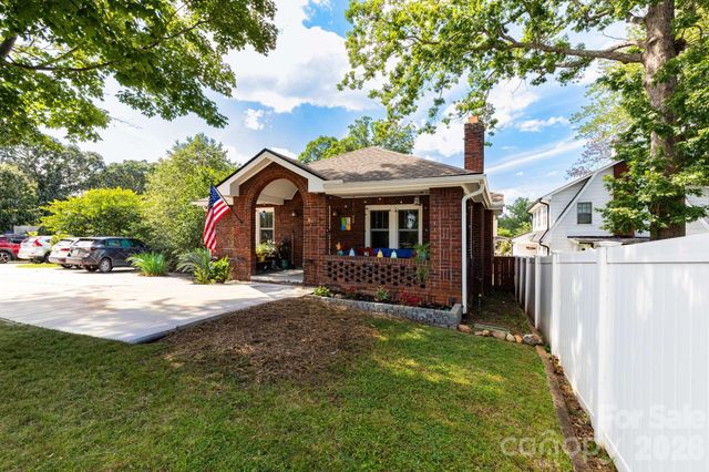 752 Fairview Road, Asheville, NC 28803