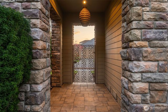 12428 232nd Terrace NE, Redmond, WA 98053