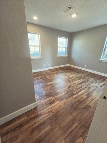 935 Powell Road, Mesquite, TX 75149