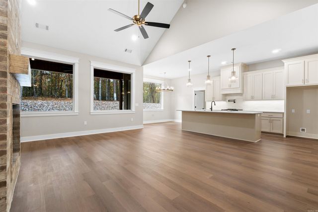 24 Brilliante Lane, Hot Springs Village, AR 71909