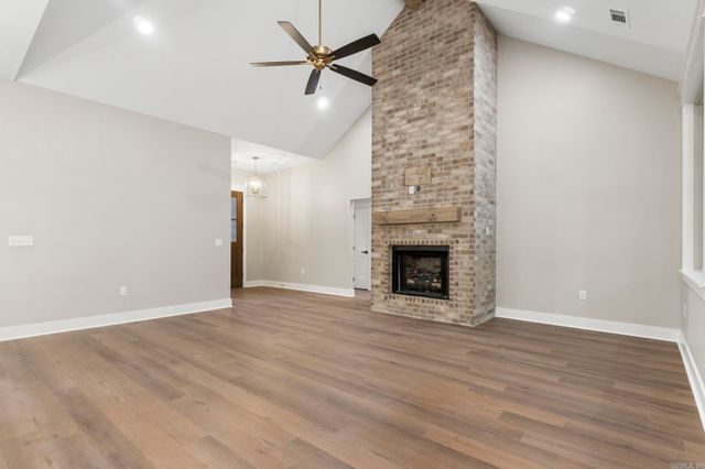 24 Brilliante Lane, Hot Springs Village, AR 71909