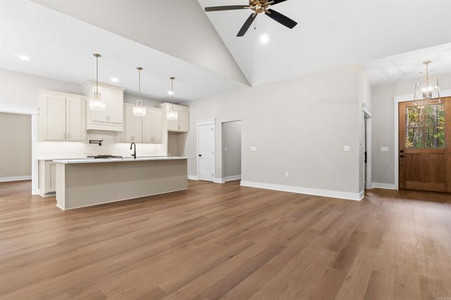 24 Brilliante Lane, Hot Springs Village, AR 71909