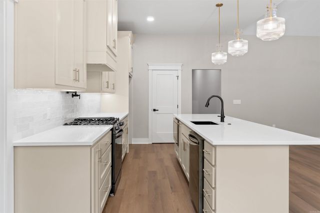 24 Brilliante Lane, Hot Springs Village, AR 71909