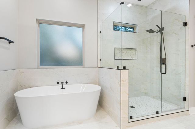 24 Brilliante Lane, Hot Springs Village, AR 71909