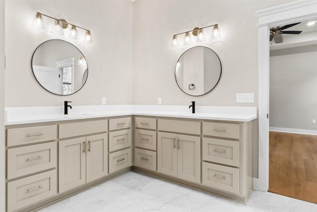 24 Brilliante Lane, Hot Springs Village, AR 71909