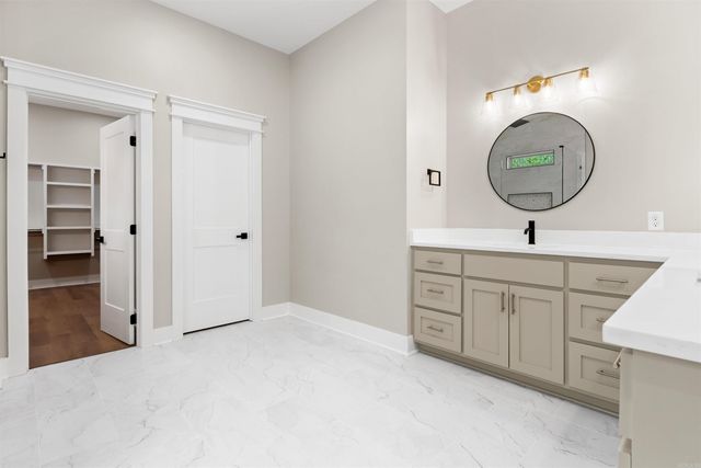 24 Brilliante Lane, Hot Springs Village, AR 71909