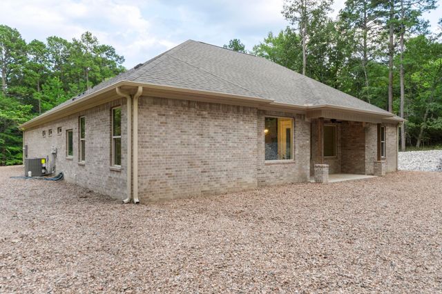 24 Brilliante Lane, Hot Springs Village, AR 71909