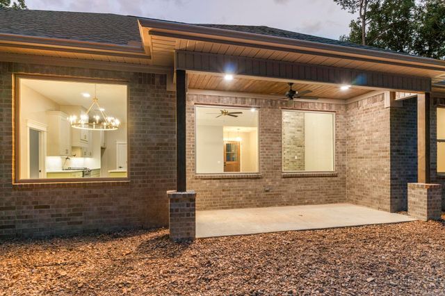 24 Brilliante Lane, Hot Springs Village, AR 71909