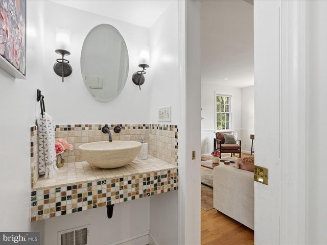 4409 FARADAY PL NW, Washington, DC 20016