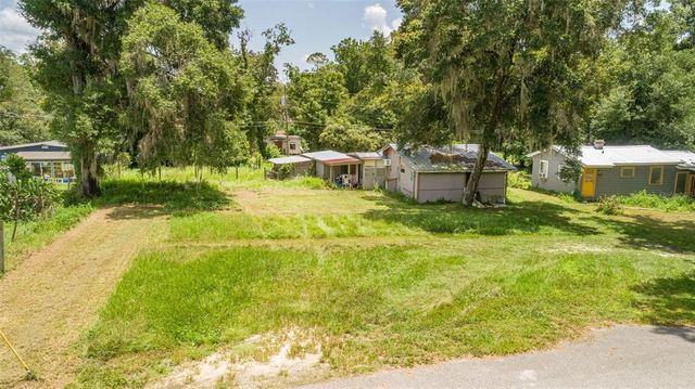 15184 HERNANDO AVENUE, Nobleton, FL 34661