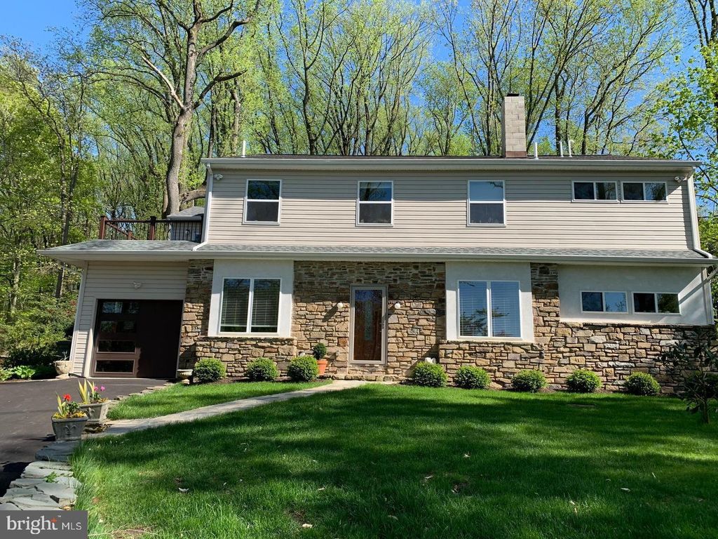 247 GRAVEL HILL RD, Huntingdon Valley, PA 19006