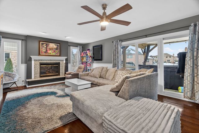 13940 S Teakwood Drive, Homer Glen, IL 60491