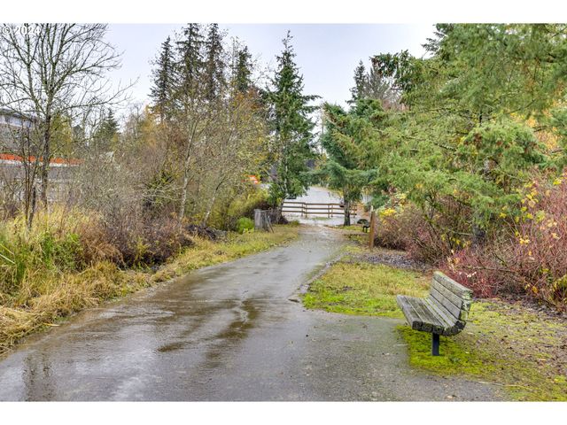 11990 Sw CORBY Dr 16, Portland, OR 97225