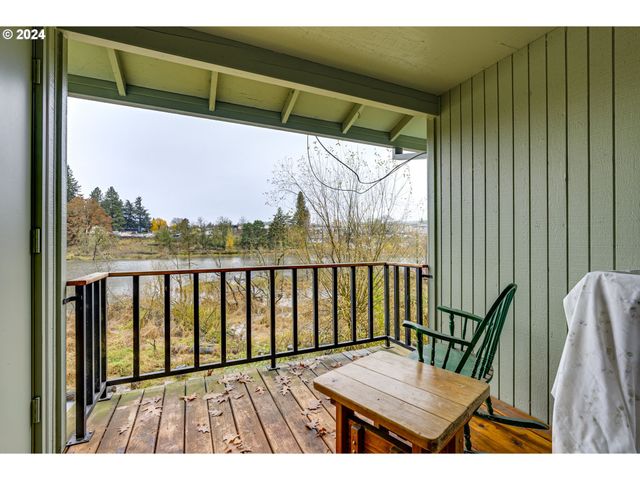 11990 Sw CORBY Dr 16, Portland, OR 97225