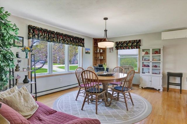 132 East Shore South, Grand Isle, VT 05458