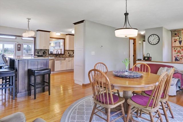 132 East Shore South, Grand Isle, VT 05458