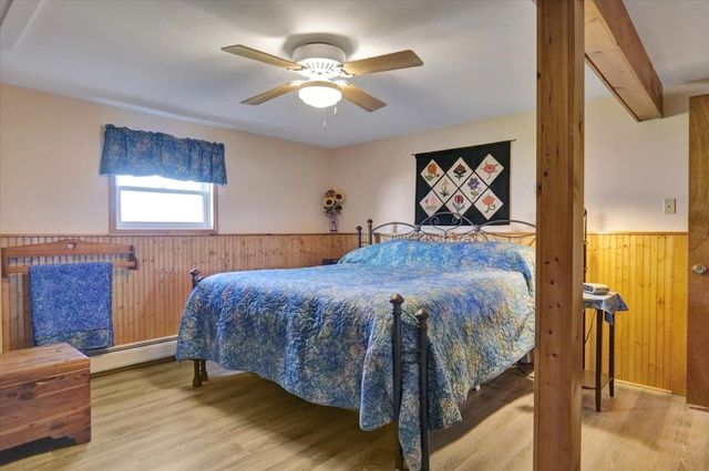 132 East Shore South, Grand Isle, VT 05458