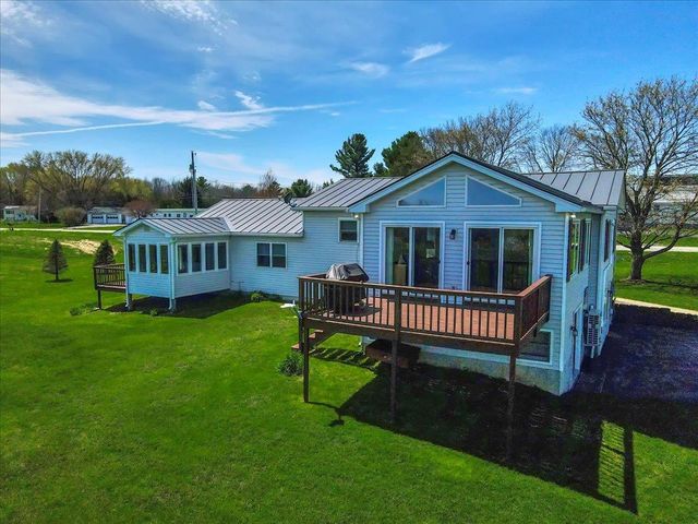 132 East Shore South, Grand Isle, VT 05458