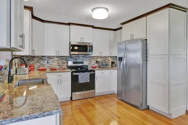 132 East Shore South, Grand Isle, VT 05458