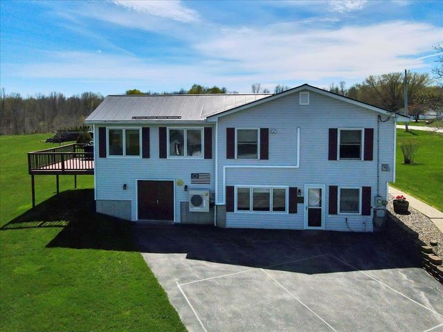 132 East Shore South, Grand Isle, VT 05458