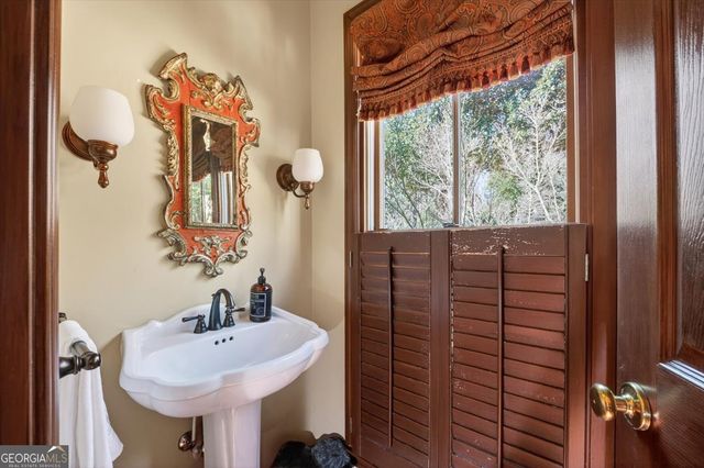 110 Woodmere Trail, Macon, GA 31210