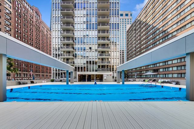 200 E Delaware Place 8C-9C, Chicago, IL 60611