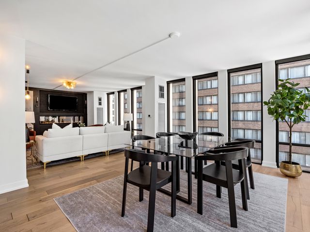 200 E Delaware Place 8C-9C, Chicago, IL 60611