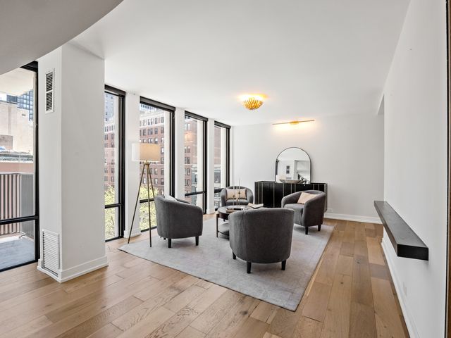 200 E Delaware Place 8C-9C, Chicago, IL 60611