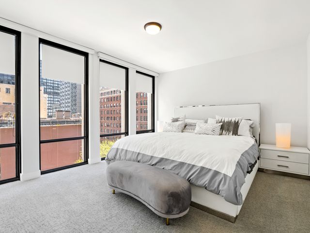 200 E Delaware Place 8C-9C, Chicago, IL 60611