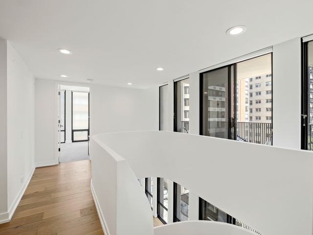 200 E Delaware Place 8C-9C, Chicago, IL 60611