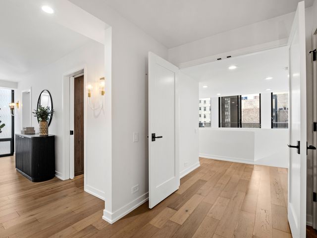 200 E Delaware Place 8C-9C, Chicago, IL 60611