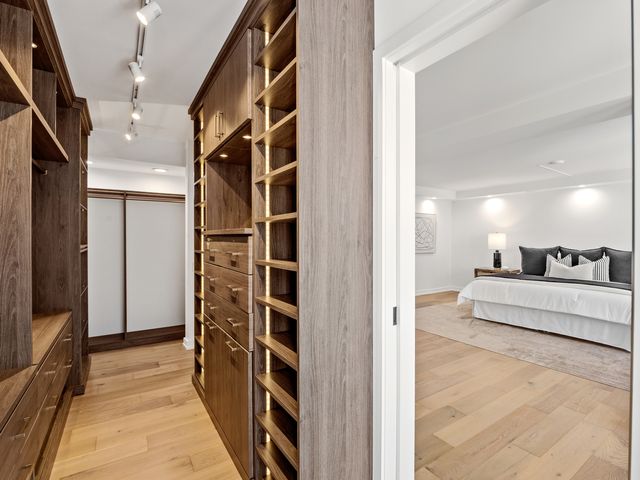 200 E Delaware Place 8C-9C, Chicago, IL 60611