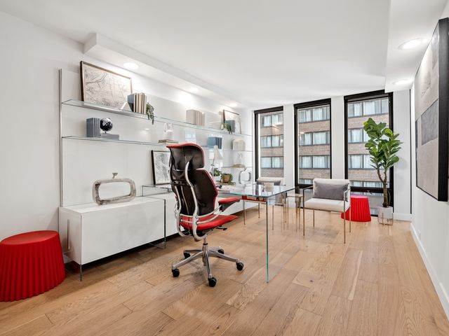 200 E Delaware Place 8C-9C, Chicago, IL 60611