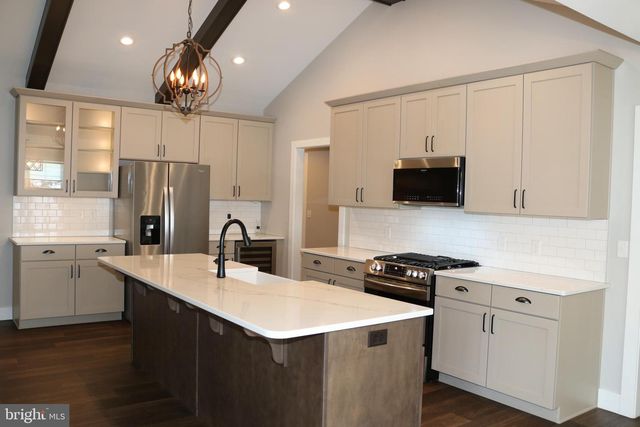 2097 HILL SIDE DRIVE, Mechanicsburg, PA 17055