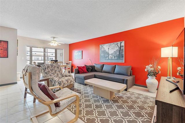 4042 NW 19th Street 409, Lauderhill, FL 33313