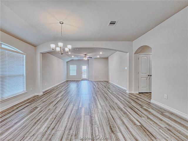 6160 Darlington Avenue, College Station, TX 77845