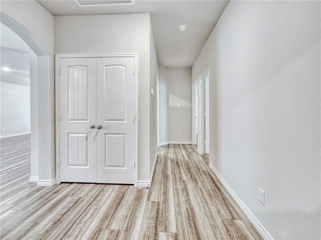 6160 Darlington Avenue, College Station, TX 77845
