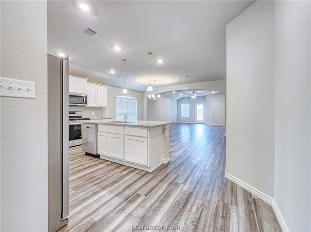 6160 Darlington Avenue, College Station, TX 77845