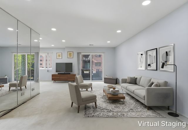 9331 Landings Lane 204, Des Plaines, IL 60016