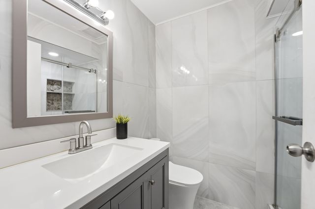 9331 Landings Lane 204, Des Plaines, IL 60016
