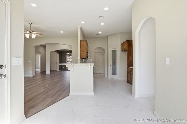 4526 E 141st Place S, Bixby, OK 74008