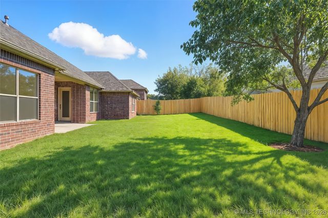 4526 E 141st Place S, Bixby, OK 74008