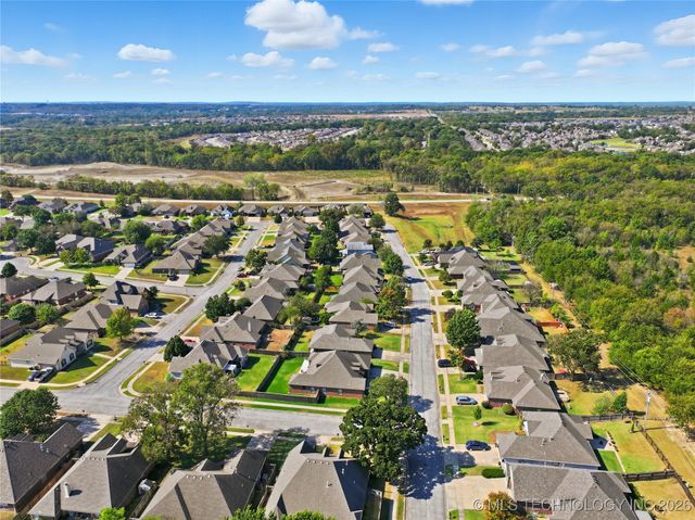 4526 E 141st Place S, Bixby, OK 74008