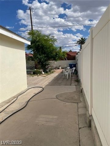 1320 East Norman Avenue, Las Vegas, NV 89104